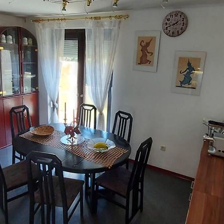 Quiet Apartment Close To Town Филах Екстериор снимка