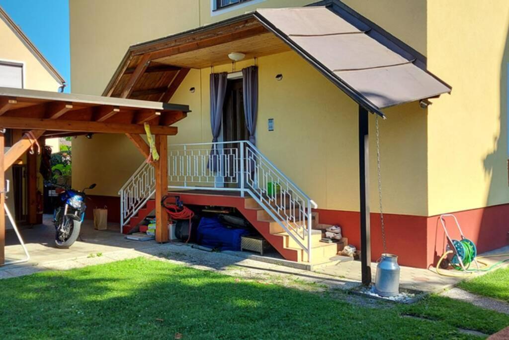Quiet Apartment Close To Town Филах Екстериор снимка
